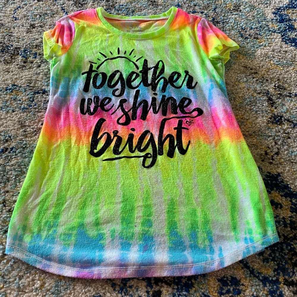 Tee shirt